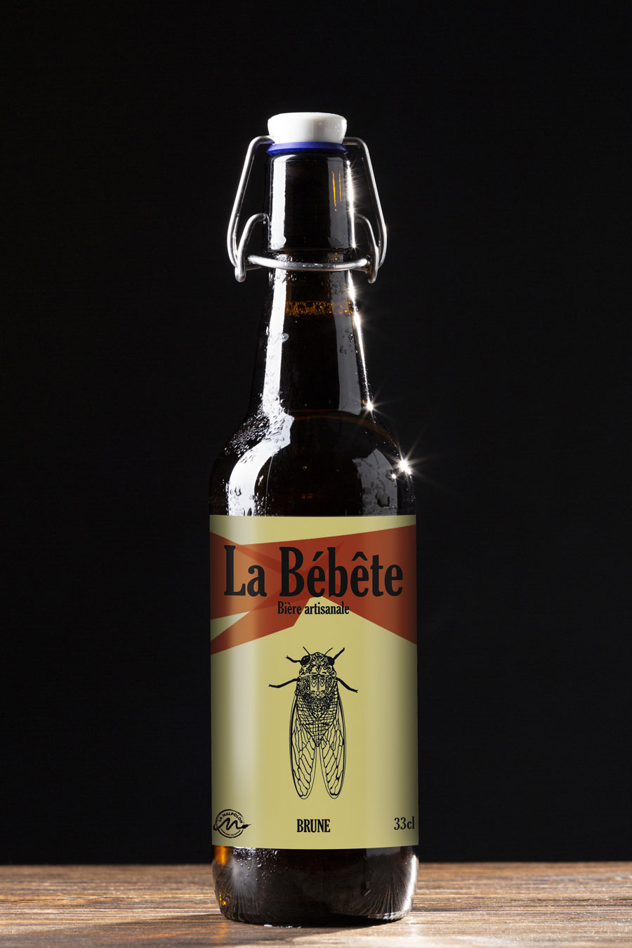 Mockup étiquette de bière malpolon, la bébête cigale